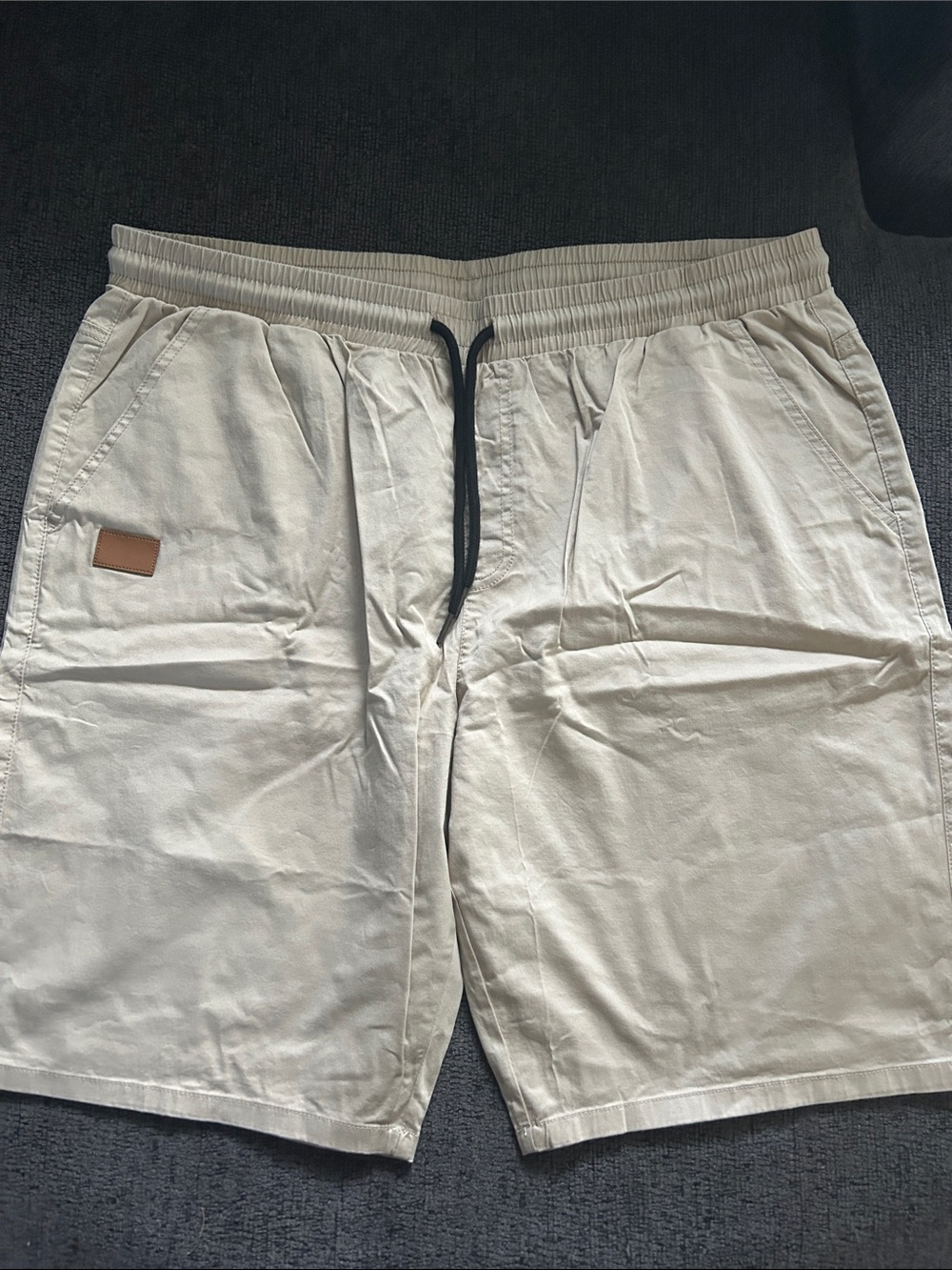 Men's Lightweight Drawstring Hybrid Shorts in Light Beige